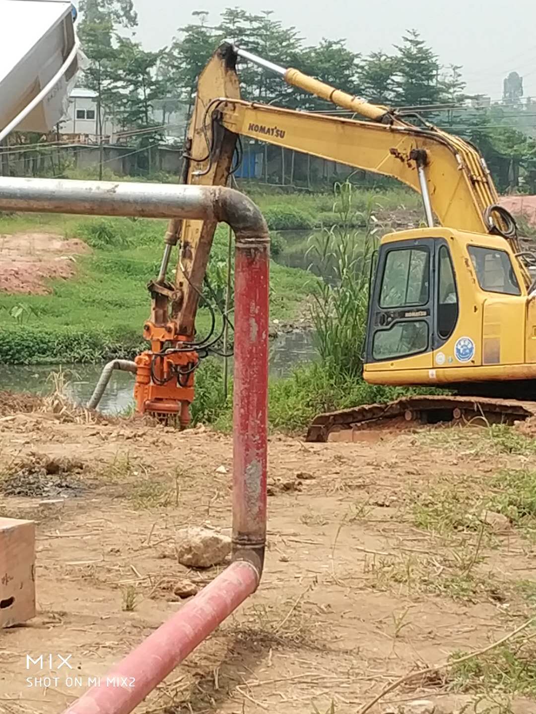 WJQ��Һѹ�����ཬ�á���ɰ������Һѹϵͳ�ṩ����������Ϊִ��Ԫ������Һѹ��ת��Ϊ��е�ܵ�����Ǳˮʽɰ�á�����ʱͨ��ˮ�ý���Ҷ�ֵ���ת�����������ݸ�������ʣ�ʹ֮����һ�������٣�����������������ʵ�ֽ�������͡�