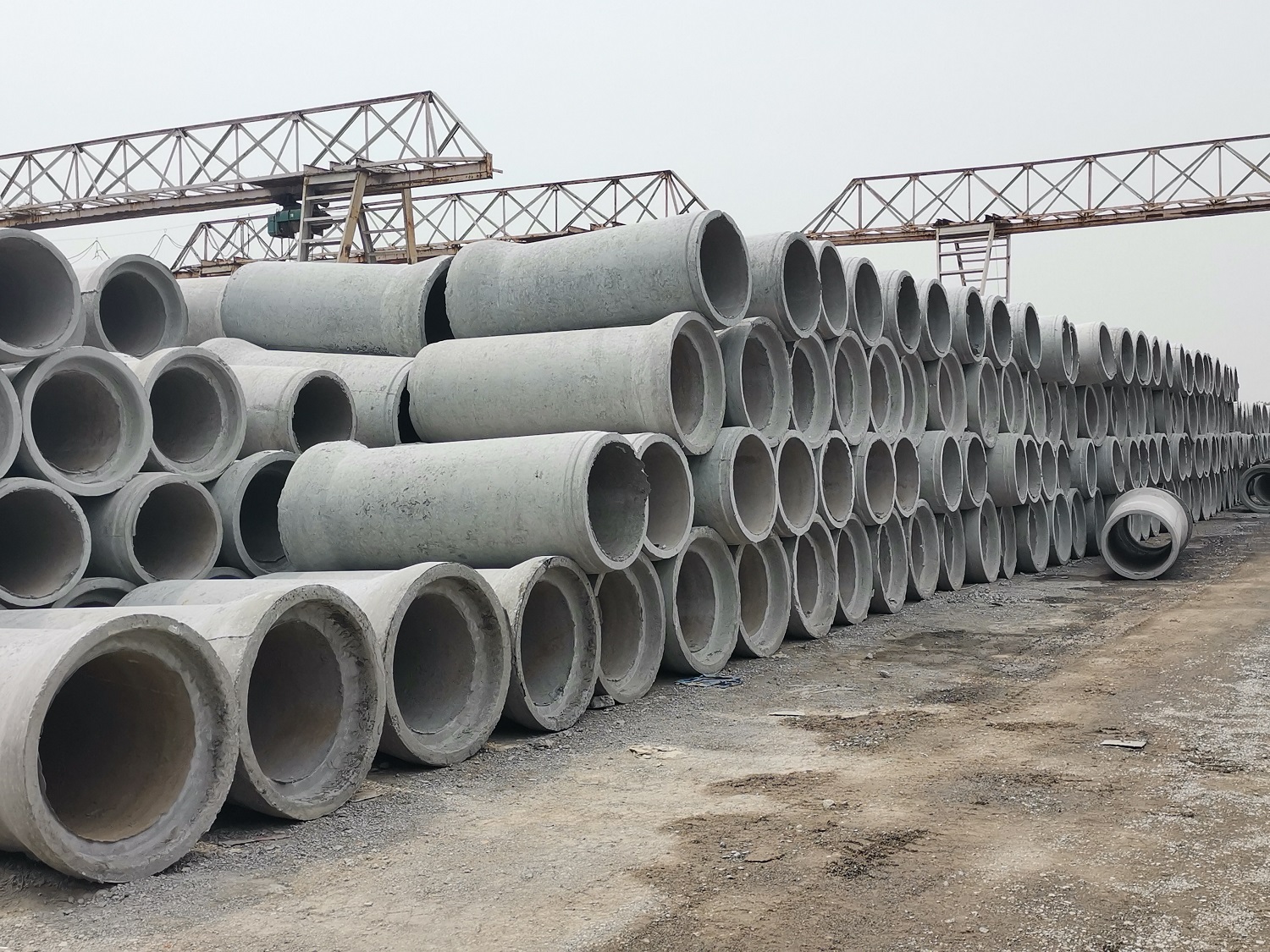 ˮ��ܵ��ֳ�ˮ��ѹ���ܡ��ֽ�������ܣ���������Ϊ���н��轨������ˮ�ܵ�����������ˮ����Ѵ��ˮ�Լ�һЩ���⳧����ʹ�õ���ˮ�ܺ�ũ�������һ���Ϊ:ƽ�ڸֽ������ˮ��ܡ��ֽ������ˮ��ܡ��в�ڸֽ������ˮ��ܡ��ֳп�ˮ��ܡ�ƽ��ˮ��ܡ����ˮ��ܵ�