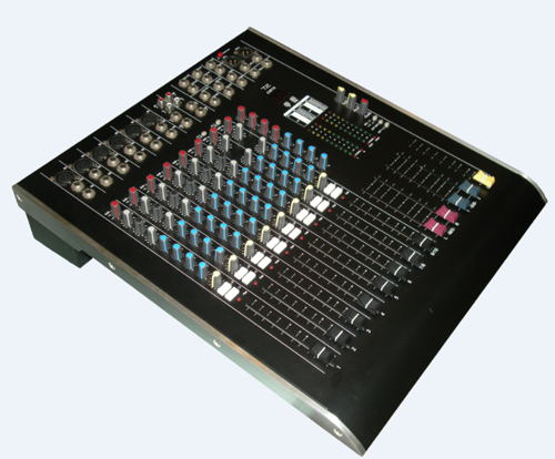 12·����XLR��Ͳ��LINE������TRS��������ͨ���� 2X2������/��Ͳͨ�����룬��������/���������ƣ� 2·���������3�����������3��EQ���ڣ�������Ƶ���ǲ������⣻ ���������Ļ�Ͳǰ�÷Ŵ�����48V�����Դ��ÿ���������о�������������